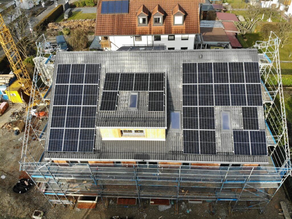 Projekt Doppelhaus Jeweils 15,80 kWp mit 11,5 kWh